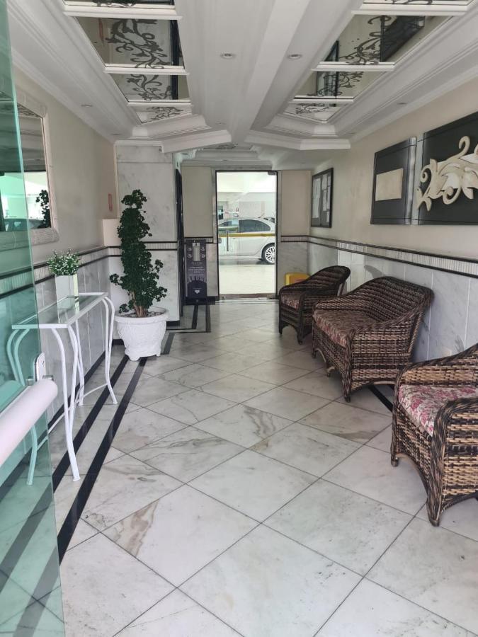 Apto A 50M Da Praia, Com Ar Condicionado, Wifi , Portaria 24H Прая-Гранди Экстерьер фото