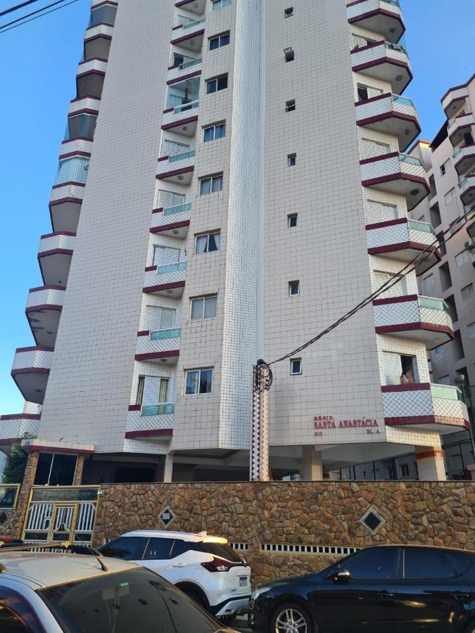 Apto A 50M Da Praia, Com Ar Condicionado, Wifi , Portaria 24H Прая-Гранди Экстерьер фото